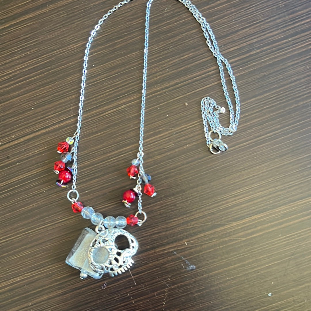 Skull necklace